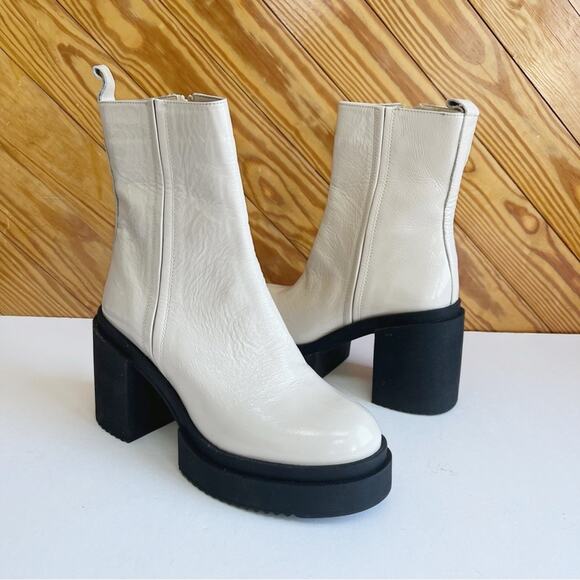 Steve Madden Patent Leather Block Heel Platform Boot - Picture 1 of 12